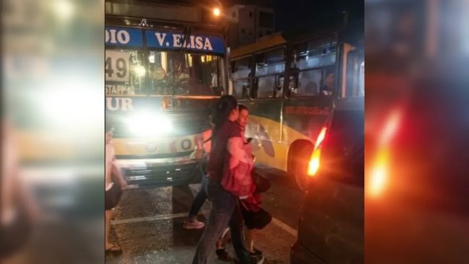 Colectivos jugaron carrera y terminó en accidente