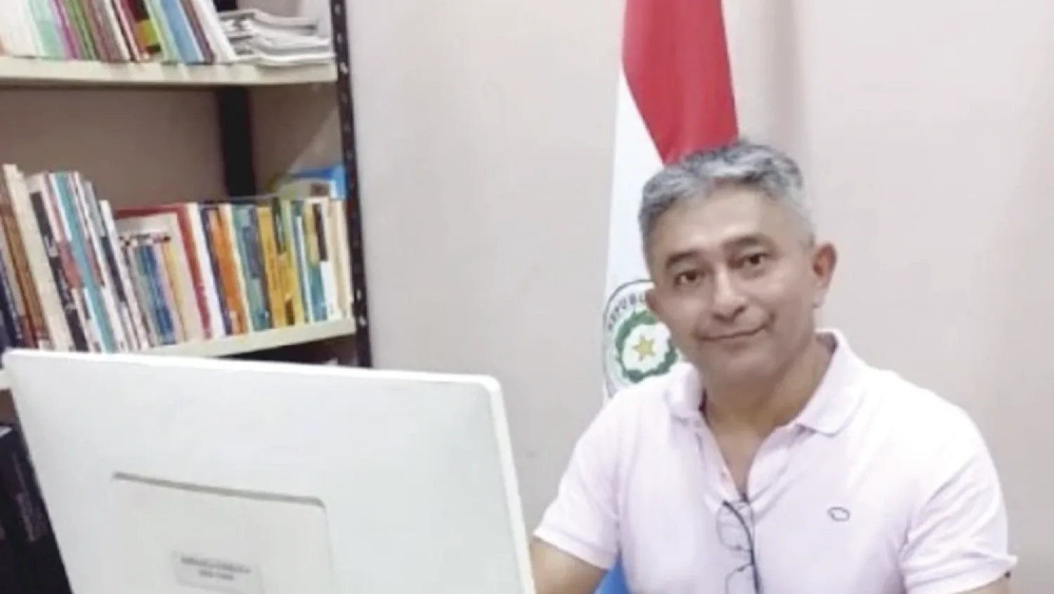 Poeta que enamoraba con sus versos fue imputado por una presunta estafa