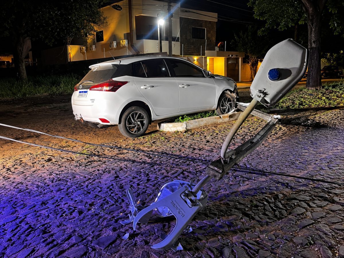 Accidente en barrio Virgen de Caacupé: joven choca contra columna tras sufrir un mareo