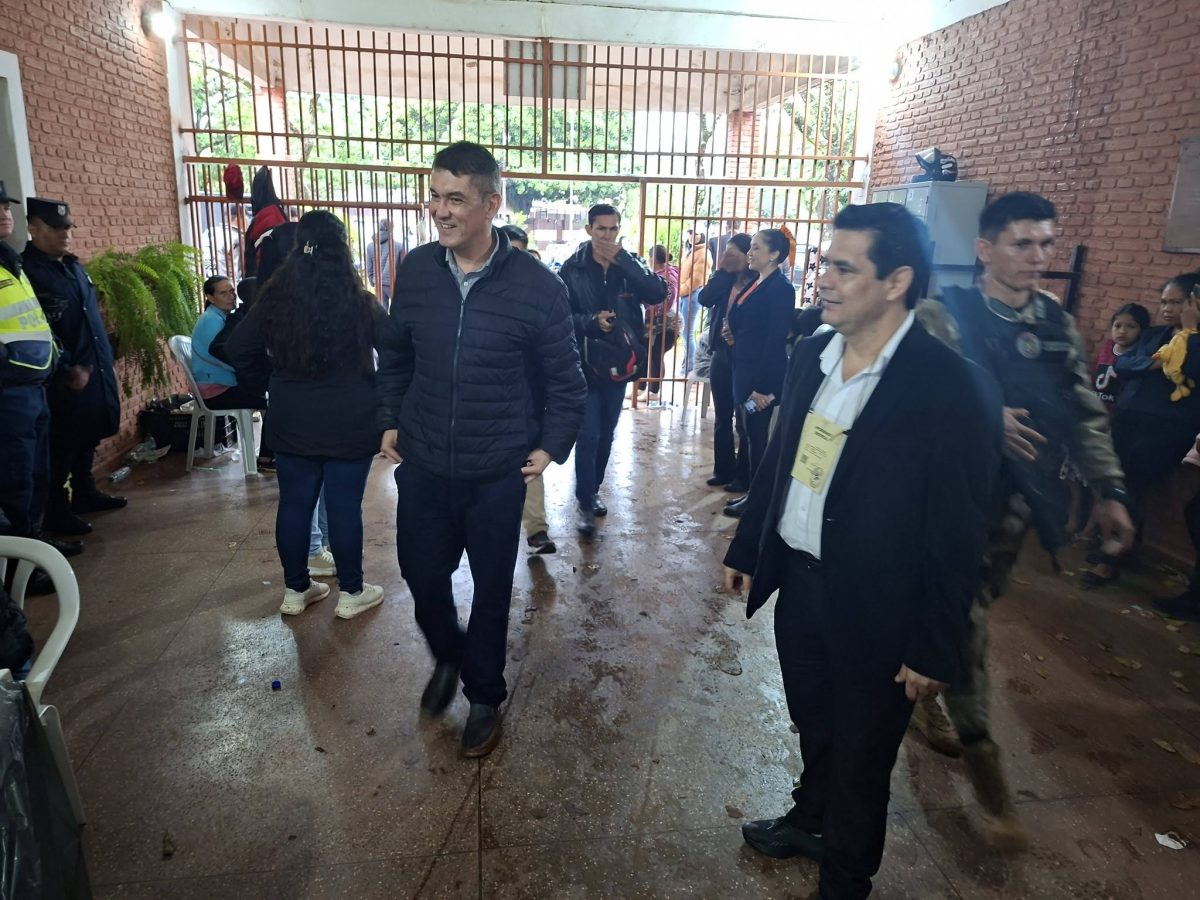 Ronald Acevedo se impone a Luis Guillén y gana la Intendencia de PJC