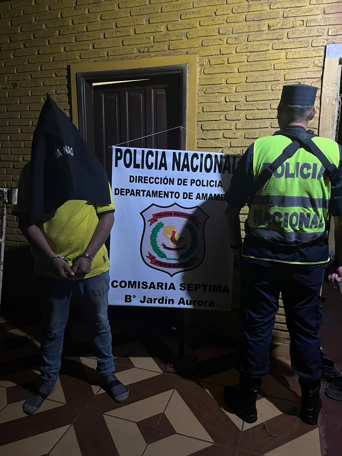 Detienen a hombre con orden de captura durante intervención por violencia familiar