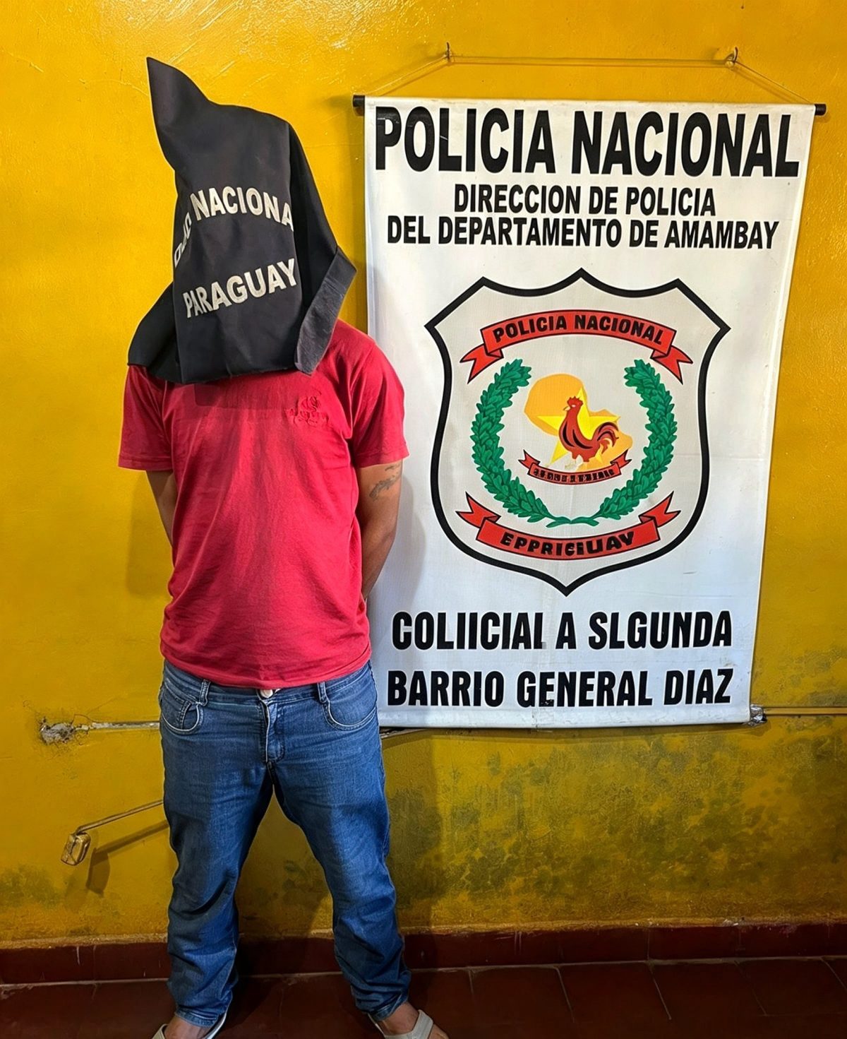 Verificación de datos revela orden de captura durante intervención en el barrio San Blas