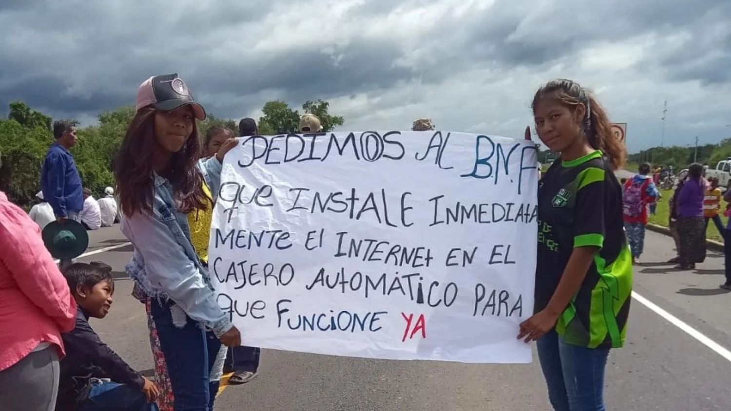 Chaco: Indígenas exigen internet y funcionamiento del cajero automático instalado en 2025